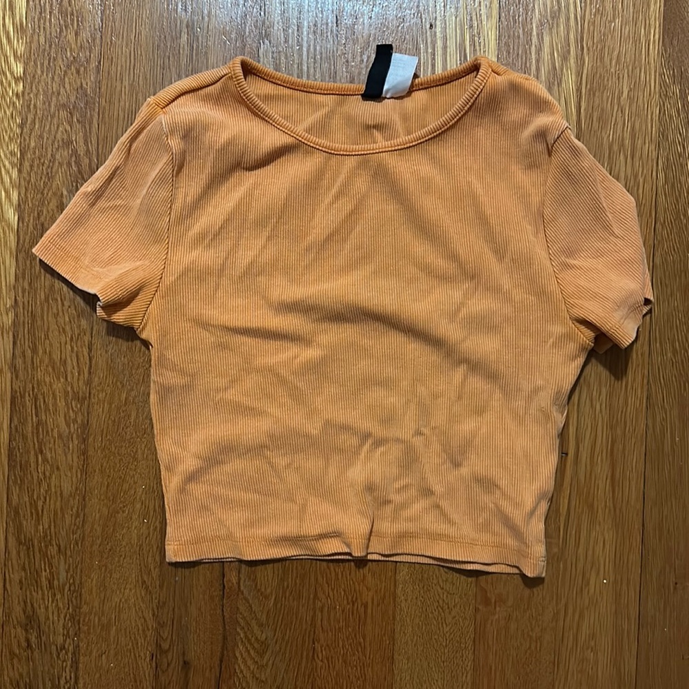Cropped tee